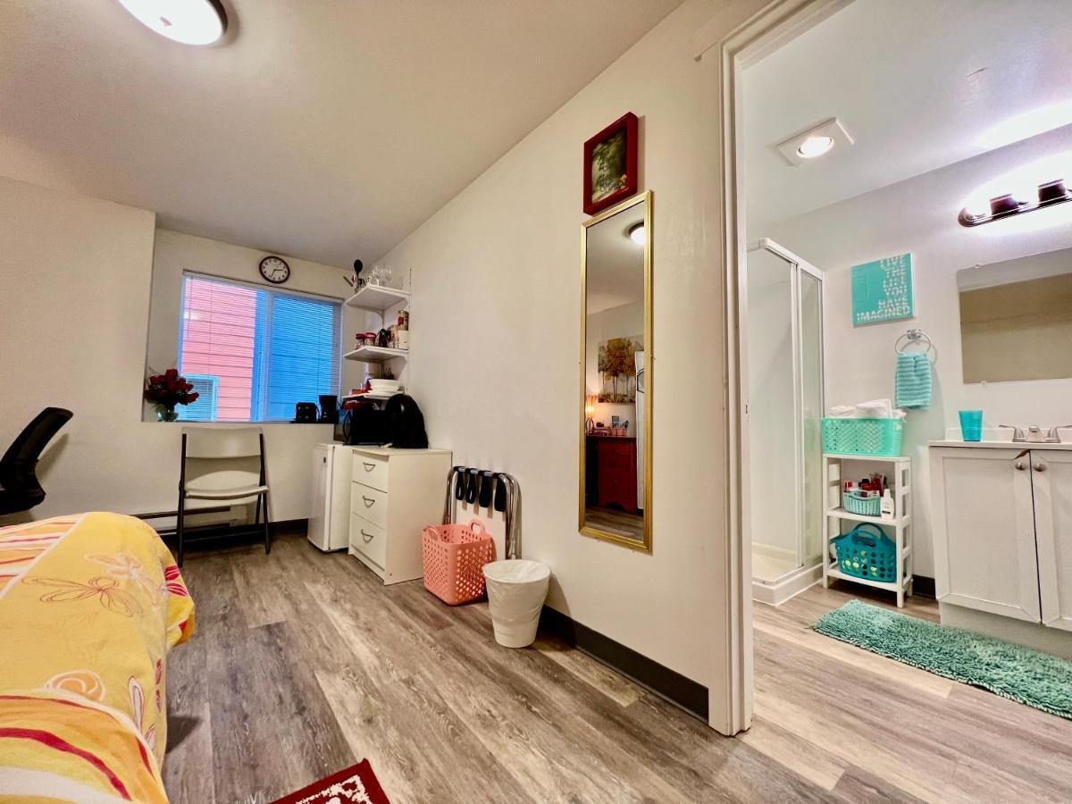 Micro Studio Apartment 10 Minutes Walk To University Of Washington Seattle Exterior foto